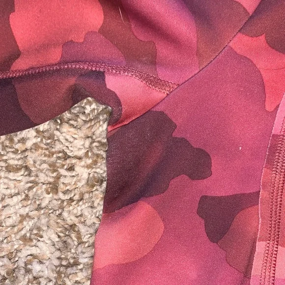 Athleta Women’s Pink and Red Camo Hooded Cropped Pullover Sweatshirt Hoodie XS - Picture 8 of 15
